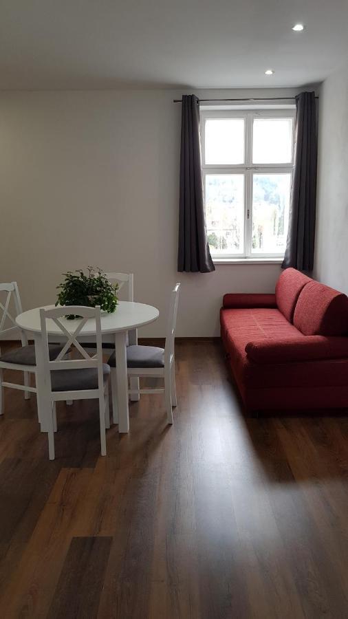 Ubytovani V Soukromi - Apartman Meran 乌帕河畔斯沃博达 外观 照片